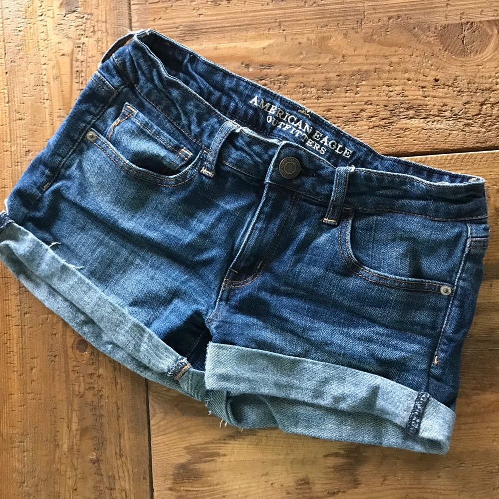 american eagle shorts, size 8.